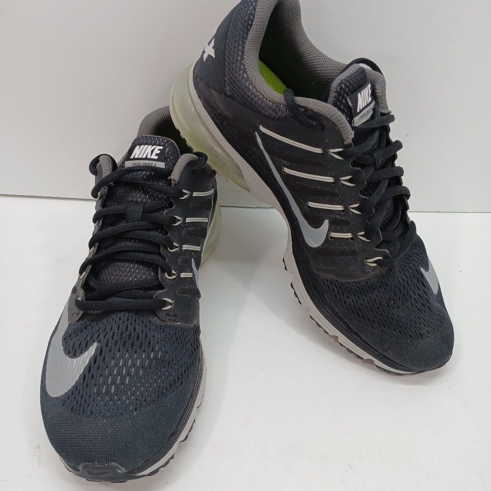 RARE (FREE SHIPPING) Nike AirMax Excellerate 4 - Size 9.5 Black/Gray 806780-010